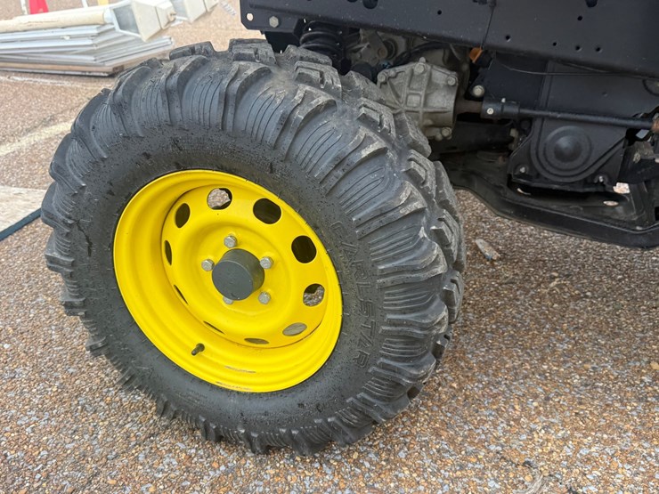 john-deere-gator-image-12