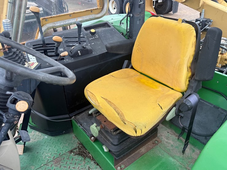 john-deere-6215-image-29