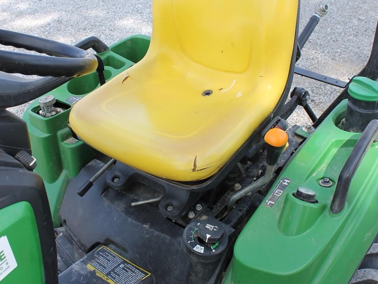 john-deere-1023e-image-16