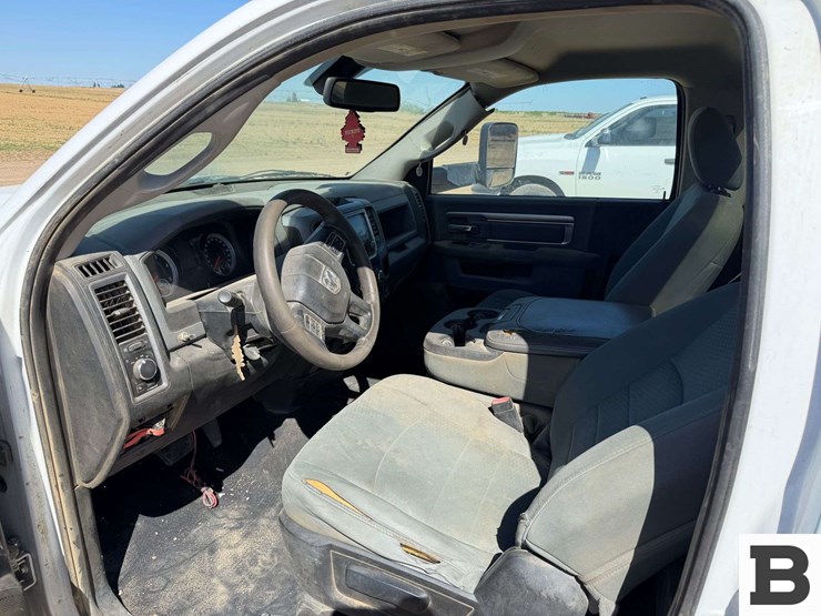 2014-dodge-1500-image-10