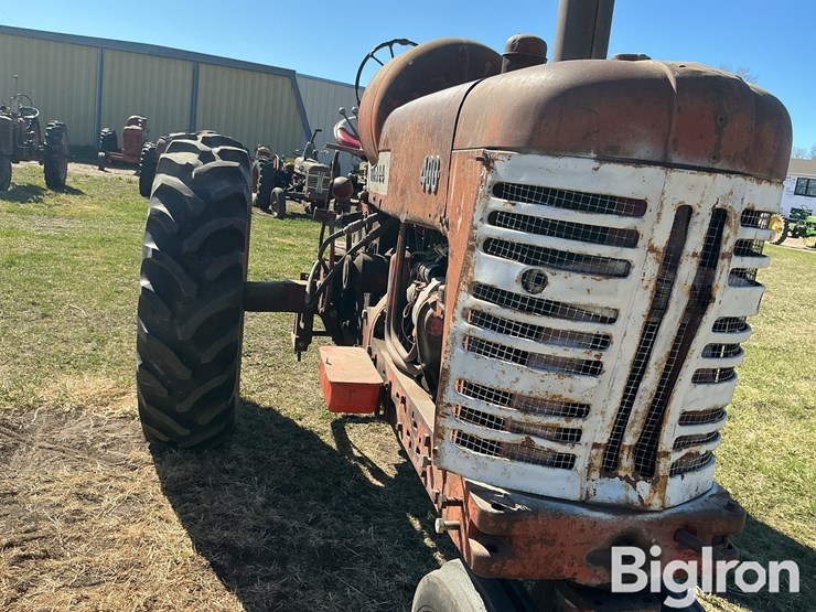 1955-farmall-400-2wd-tractor-image-10