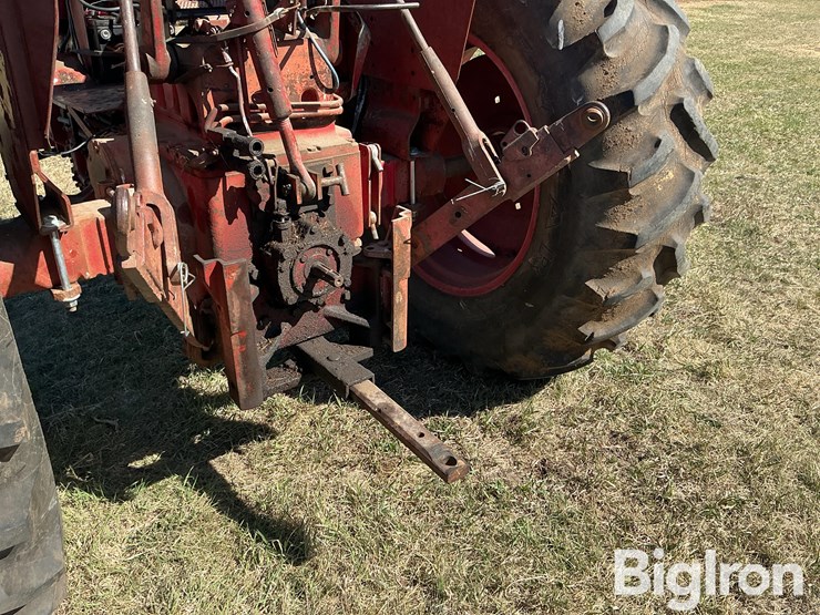 1972-farmall-656-2wd-tractor-image-20