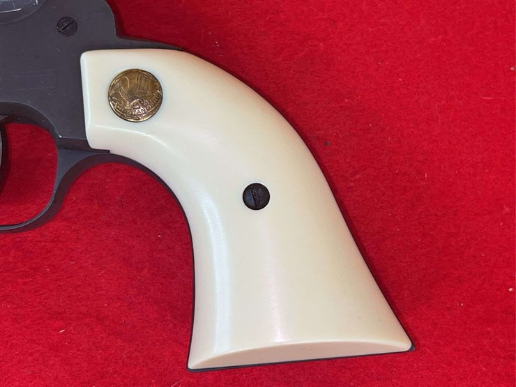 high-standard-double-nine-revolver-.22-caliber-image-11