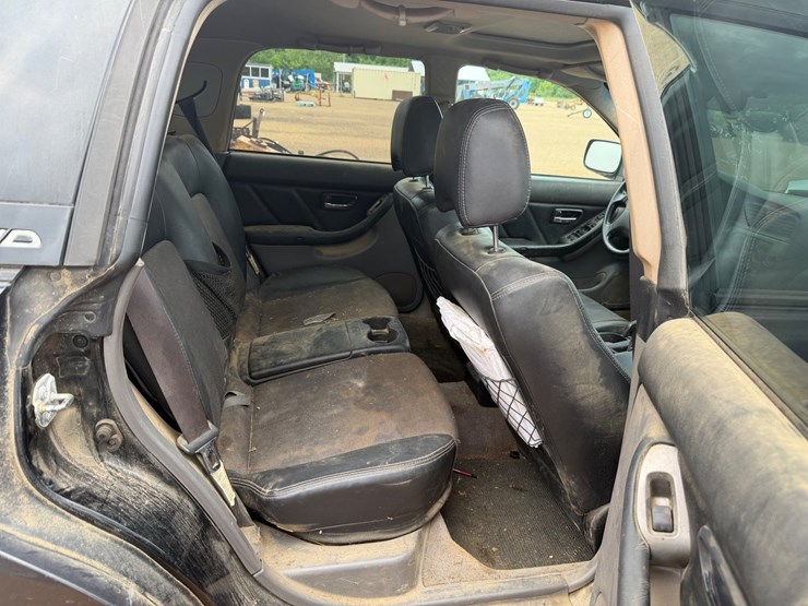 #9100-•-2004-subaru-baja-awd-image-16