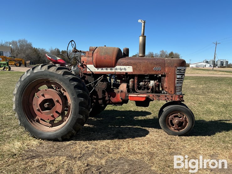 1955-farmall-400-2wd-tractor-image-4