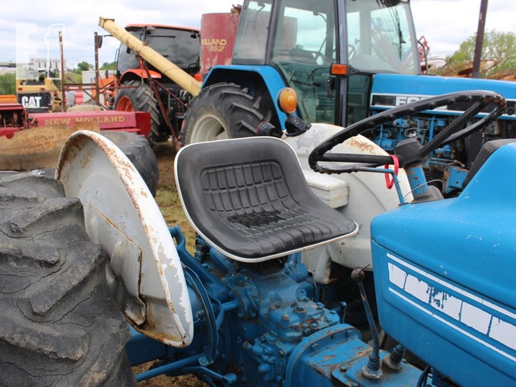 ford-3000-image-3