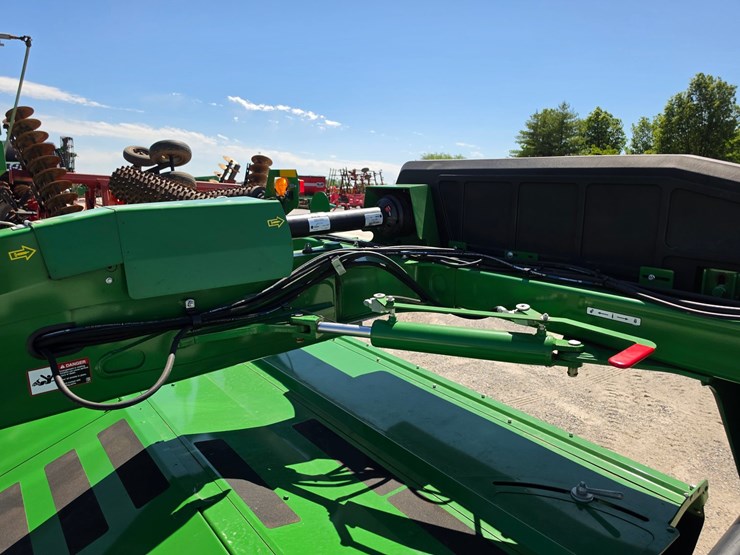 2021-john-deere-c350-image-12