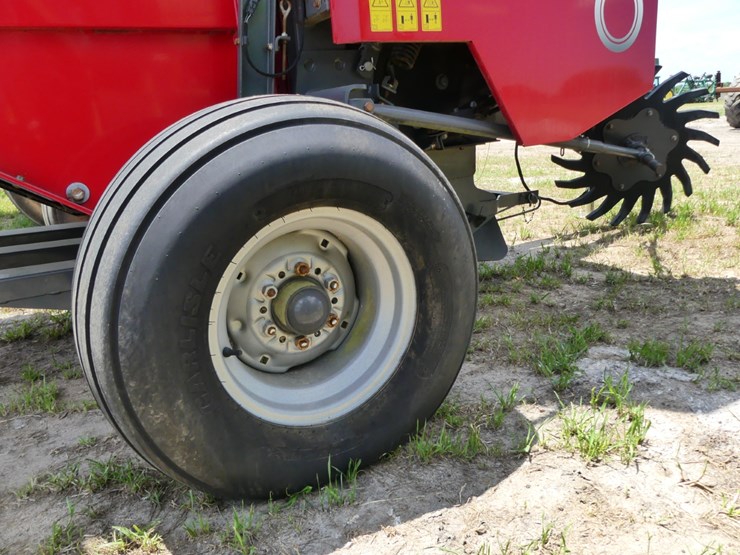 massey-ferguson-1745-image-6
