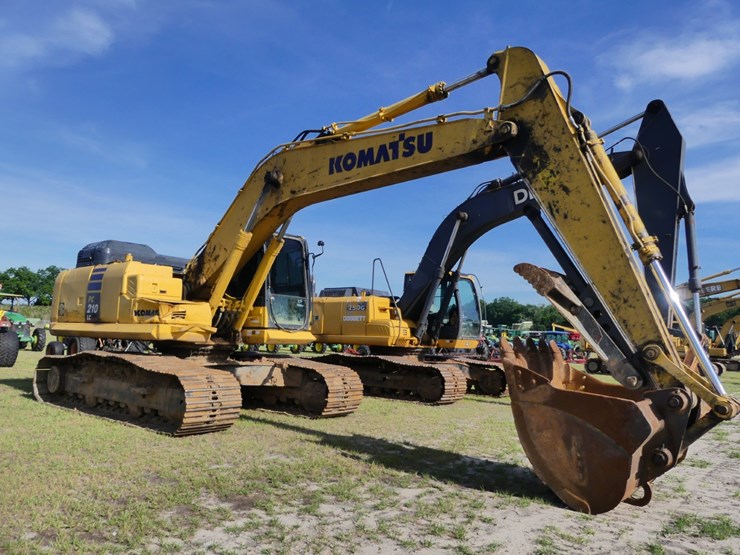 2019-komatsu-pc210-lc-image-2