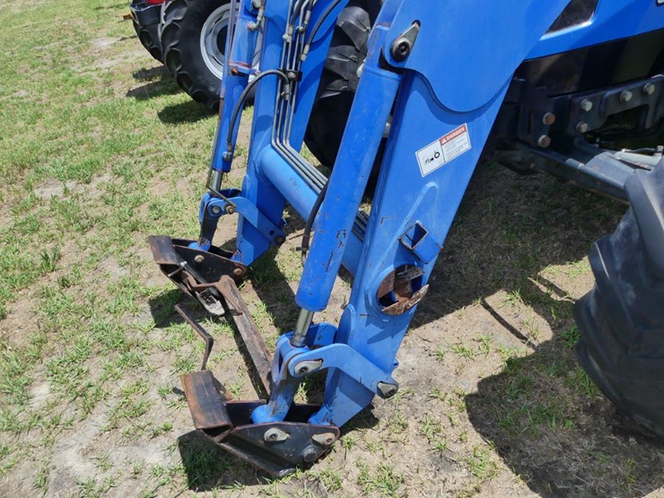 2005-new-holland-tl100a-image-9