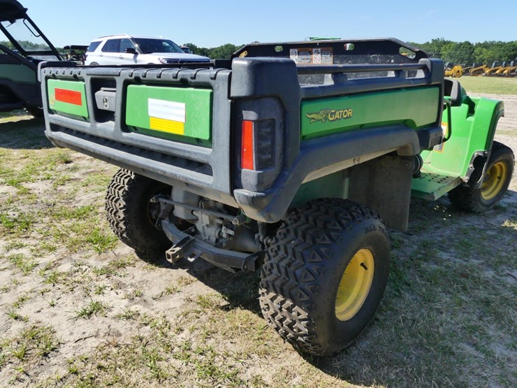 2016-john-deere-gator-image-3