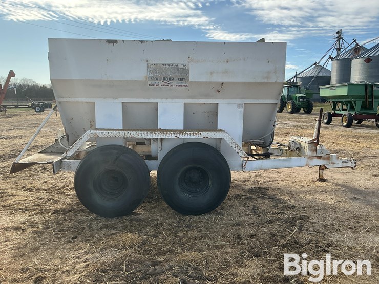 piester-dry-fertilizer-spreader-image-4