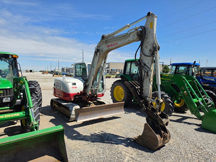 2021-takeuchi-tb290-image-26