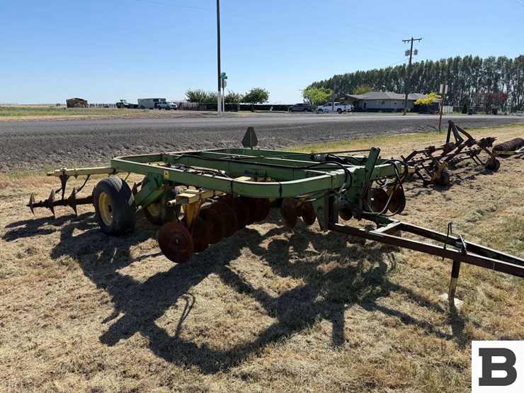 john-deere-310-image-5
