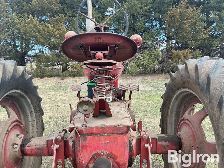 1952-farmall-super-m-2wd-tractor-image-20