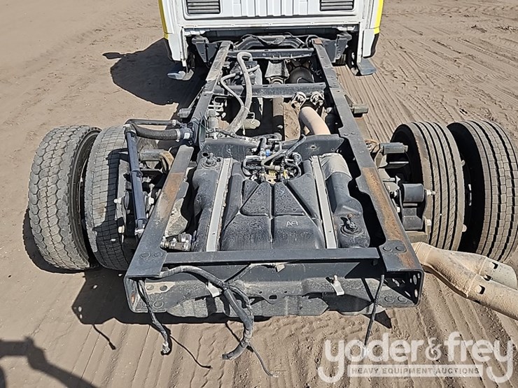 2019-ford-f550-xl-image-18