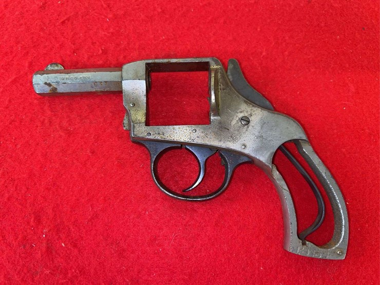 h&r-arms-company-safety-hammer-double-action-revolver,-.32-s&w-image-3