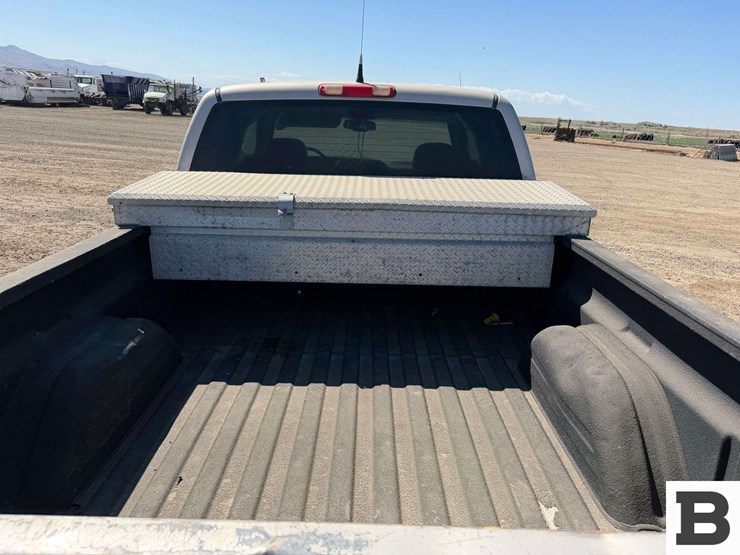2004-gmc-sierra-1500-image-16
