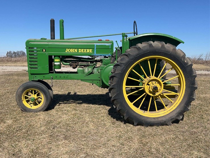 john-deere-model-b-image-2