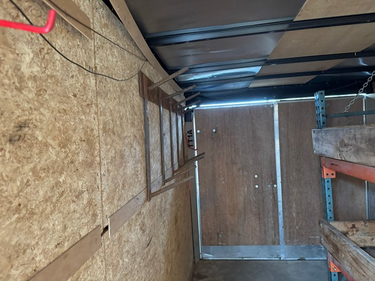 #3892-•-2015-haulmark-18'-enclosed-trailer-image-33
