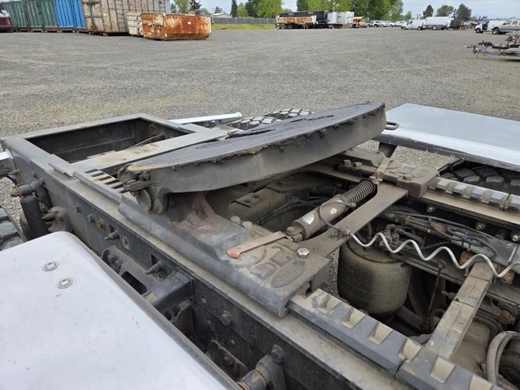 2012-kenworth-t800-image-51