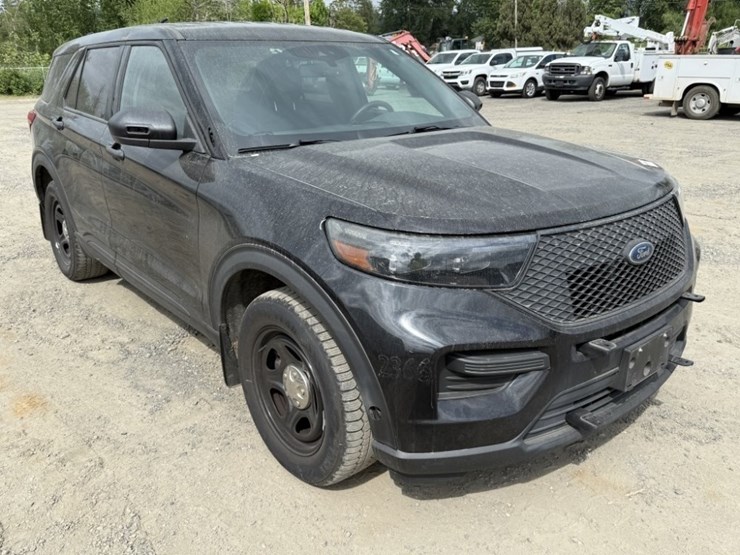 2020-ford-explorer-image-2