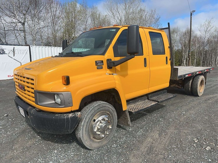 2009-gmc-topkick-c4500-image-1