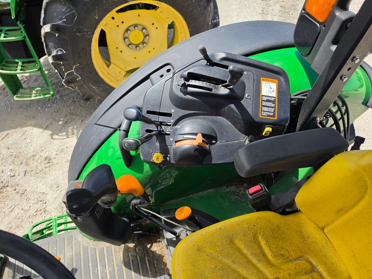 2022-john-deere-5090e-image-19