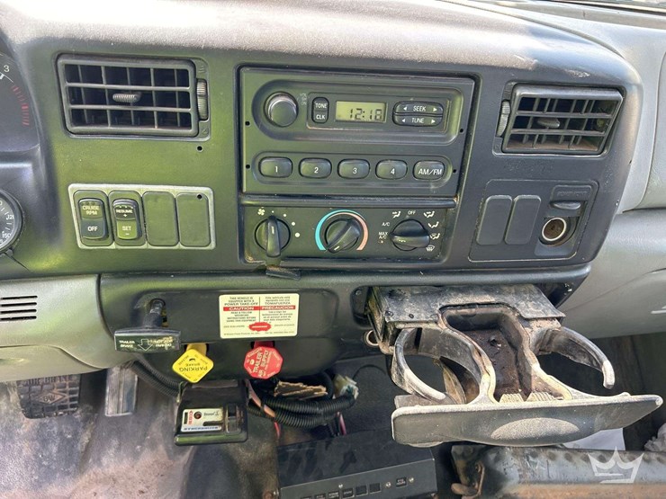 2006-ford-f750-image-18