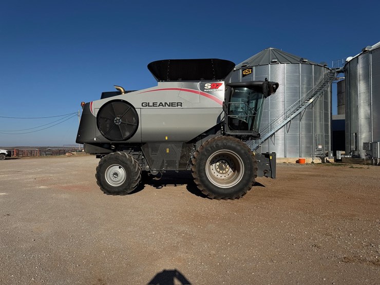 2022-gleaner-s97-image-7