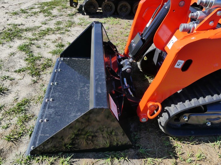 2026-kubota-scl1000-image-10