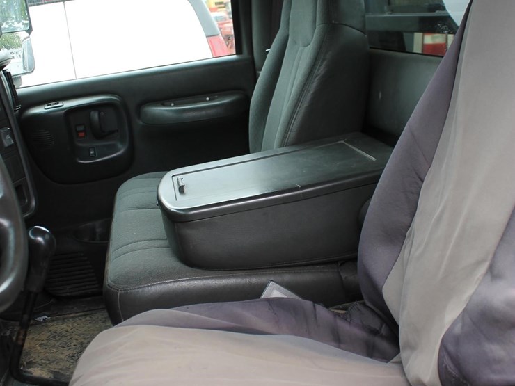 2003-chevrolet-6500-image-10