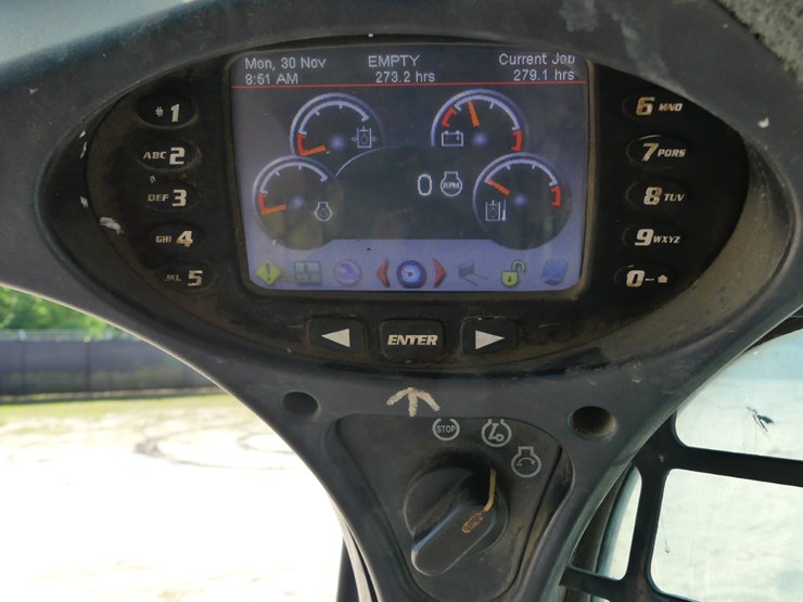 2015-bobcat-s770-image-16