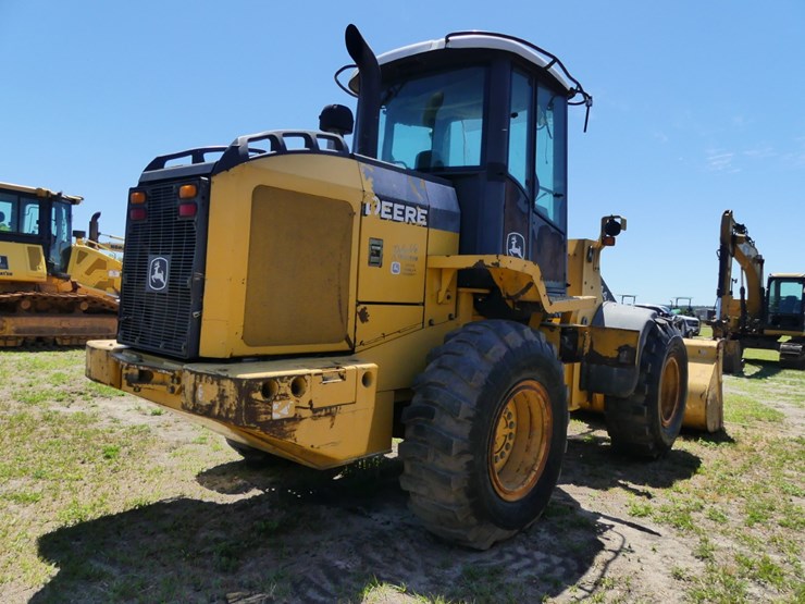 2004-deere-444j-image-3