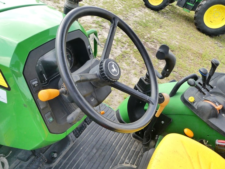 2024-john-deere-5120m-image-8