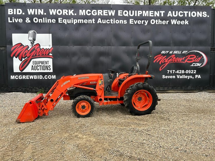 kubota-la724-image-1