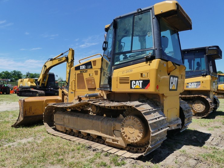 2015-caterpillar-d3k2-image-4