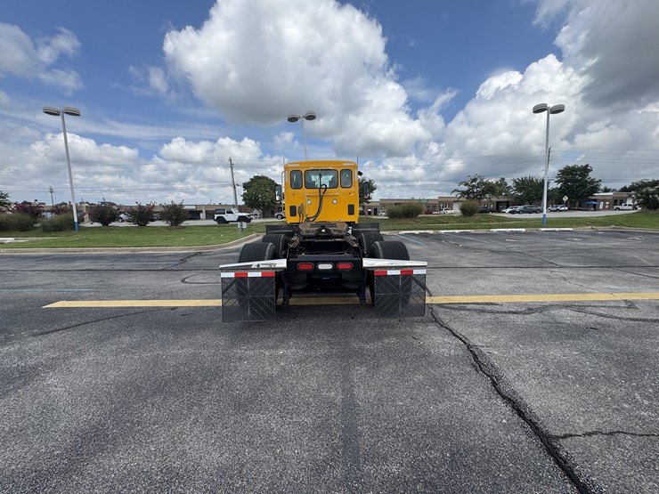 2021-kenworth-t680-image-7