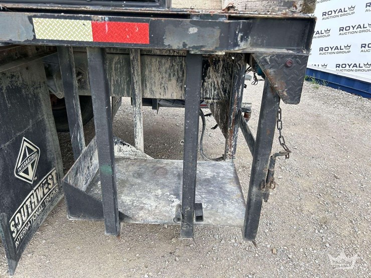 2014-international-durastar-4300-image-26