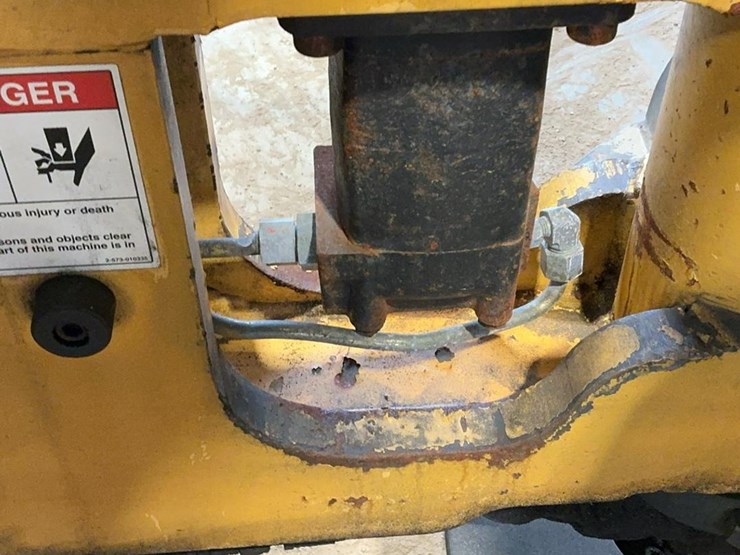 #1301-•-landoll-bendi-series-iv-electric-articulating-forklift-image-31