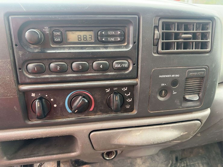 2003-ford-f450-xl-image-25