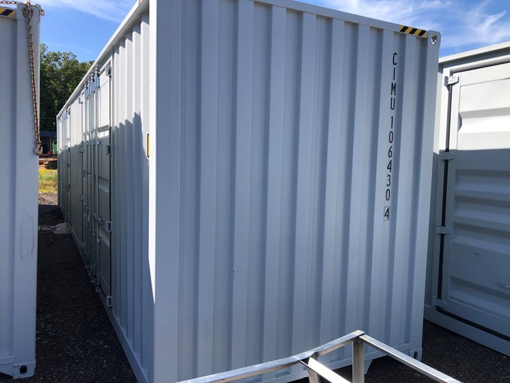 #84-•-40’-high-cube-shipping-container-image-1