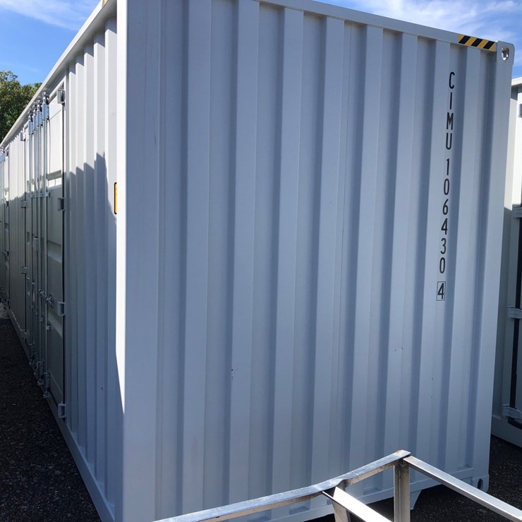#84 • 40’ HIGH CUBE SHIPPING CONTAINER