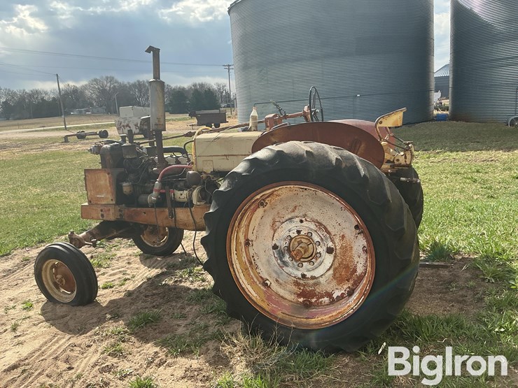 cockshutt-2wd-tractor-image-8