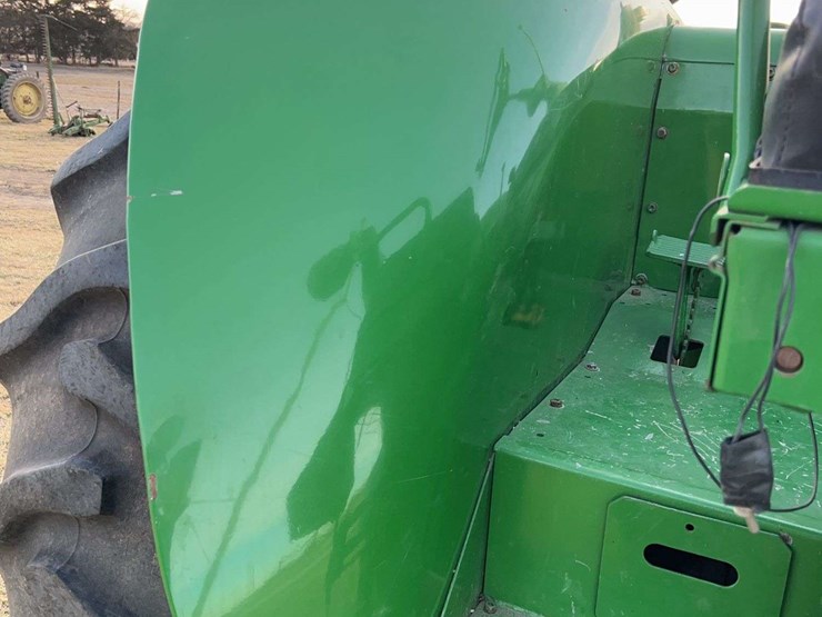 john-deere-820-image-48