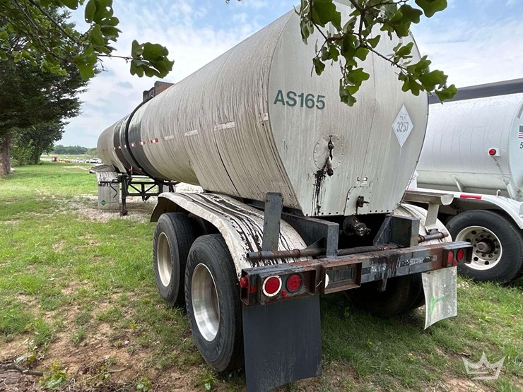 2002-harmon-steel-barrel-7,000-gallon-asphalt-t/a-tanker-trailer-image-2