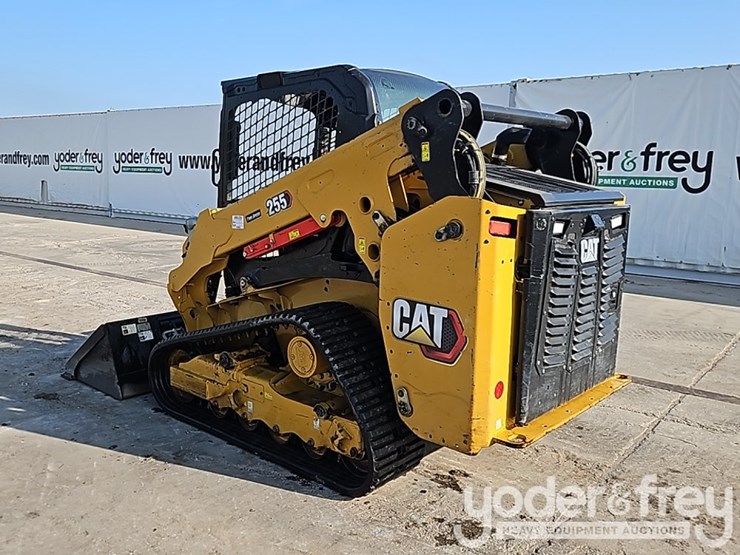2025-caterpillar-255-image-3
