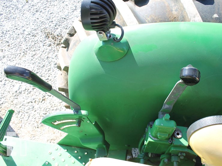 john-deere-2155-image-10