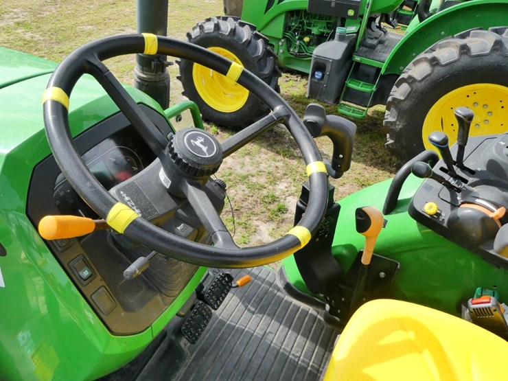 2024-john-deere-5120m-image-12