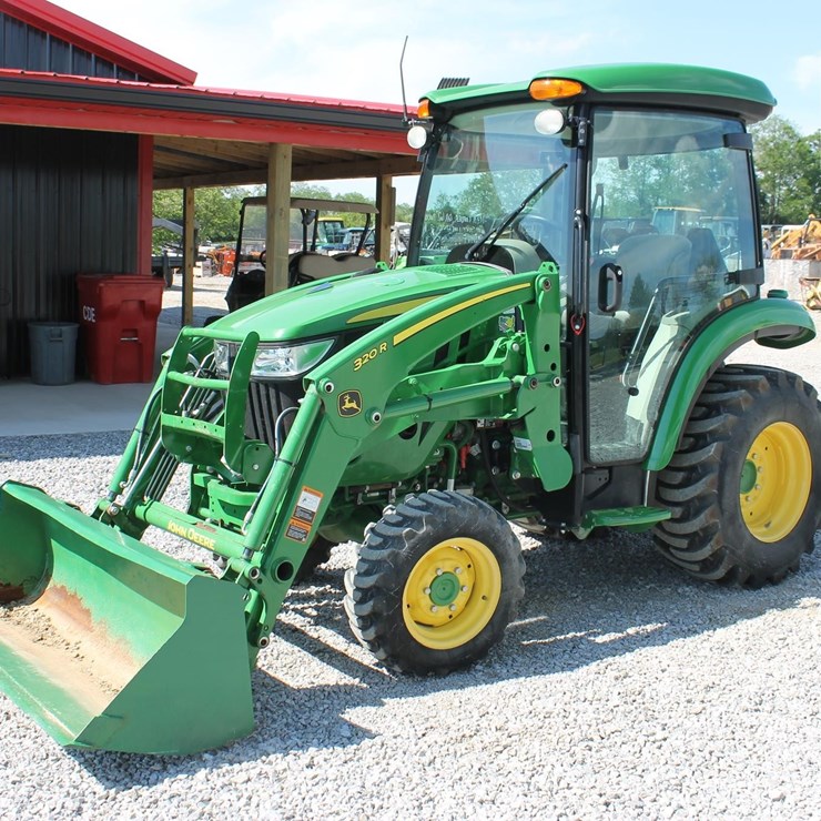 JOHN DEERE 3046R